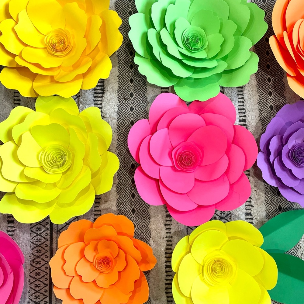 Fiesta paper flowers backdrop